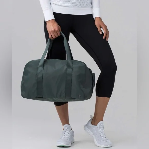 EUC ๐ Lululemon Fast Track Duffel (Heatproof Pocket 19L) Dark Forest - Picture 1 of 16